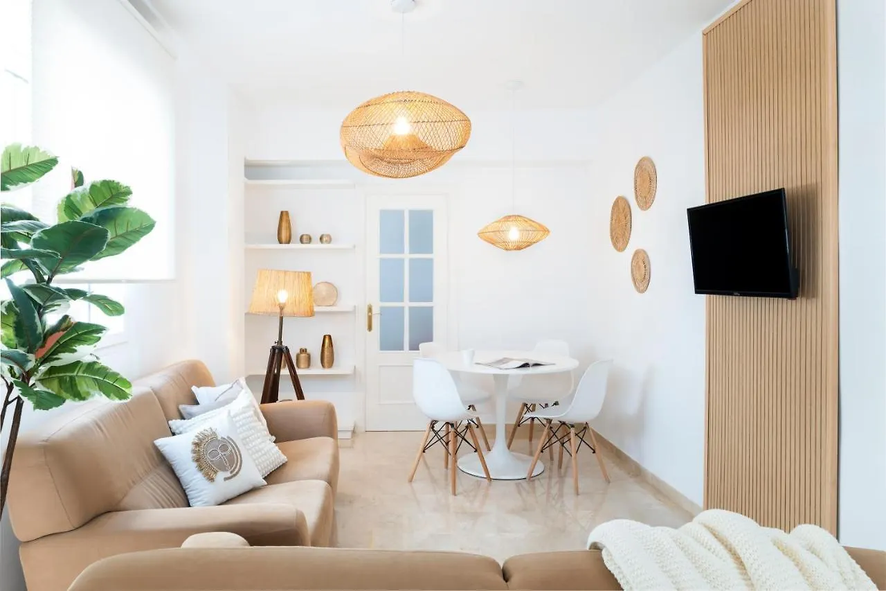 Magno Apartments Alfareria - Private Parking Included
