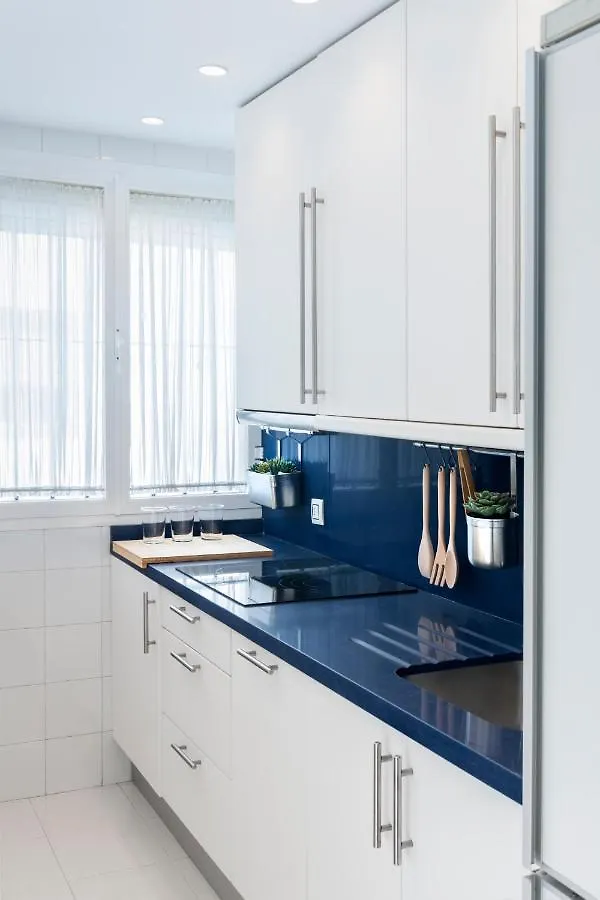Magno Apartments Alfareria - Private Parking Included
